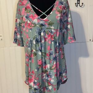 NWOT Floral Crisscross V-Neck Women's Top - Pink & Green Sz lg
